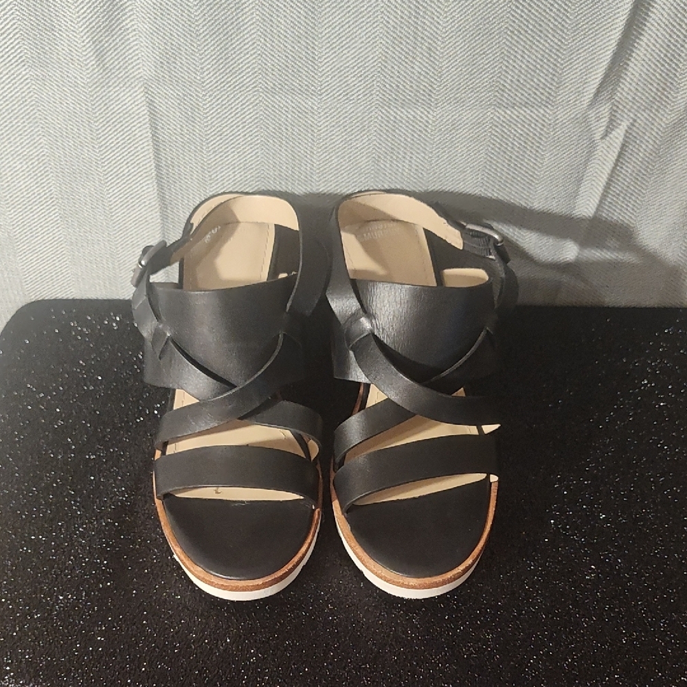 Chic Black Strappy Sandals